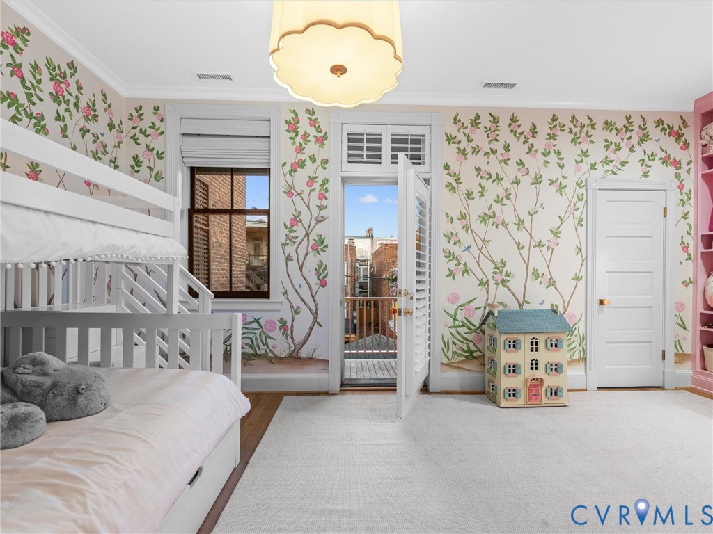 2242 Park Ave
