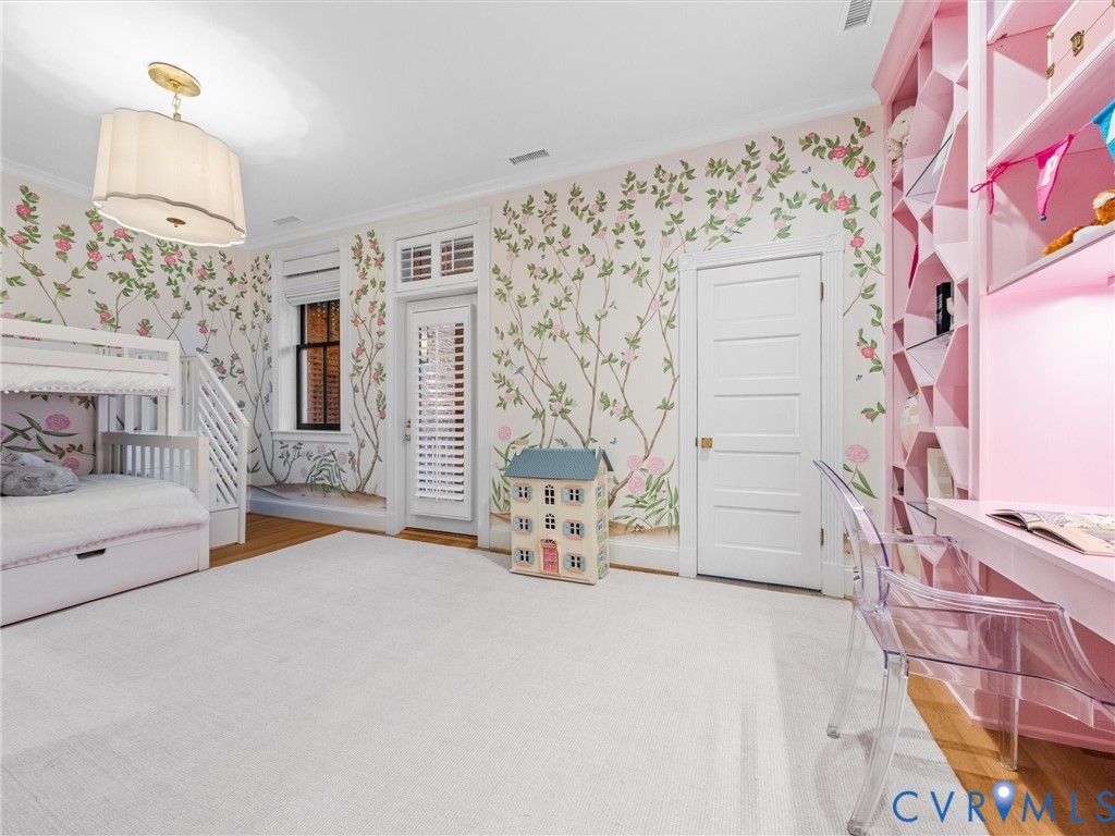2242 Park Ave
