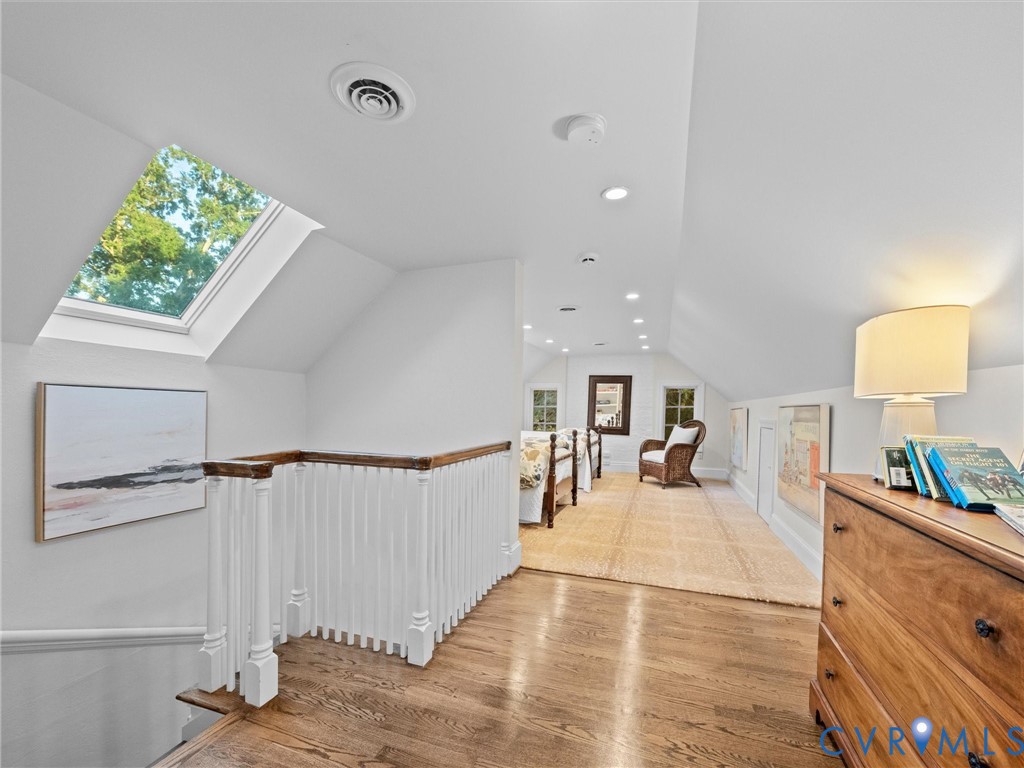 1 Greenway Ln