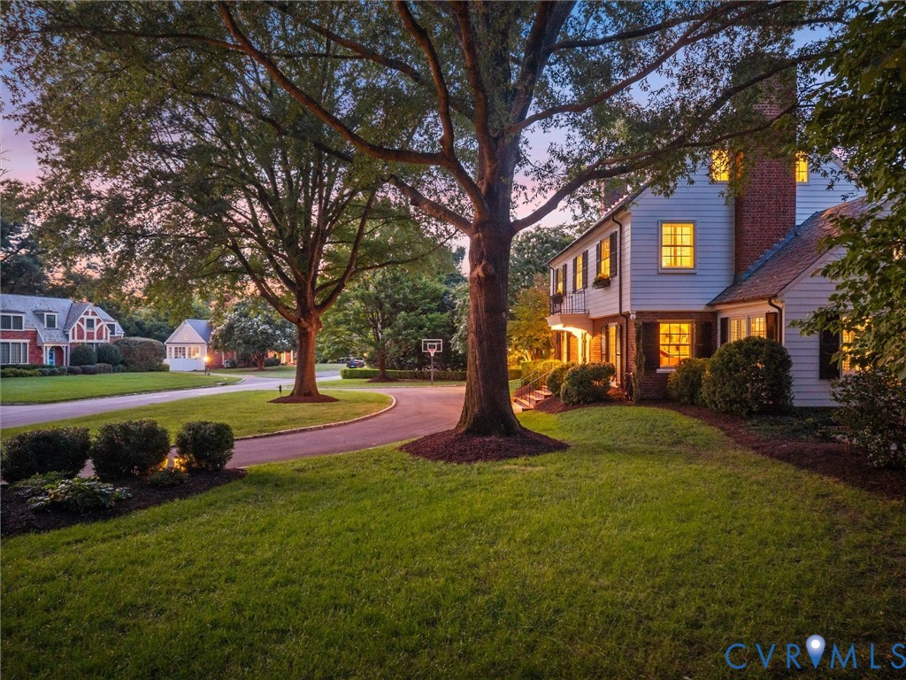 1 Greenway Ln