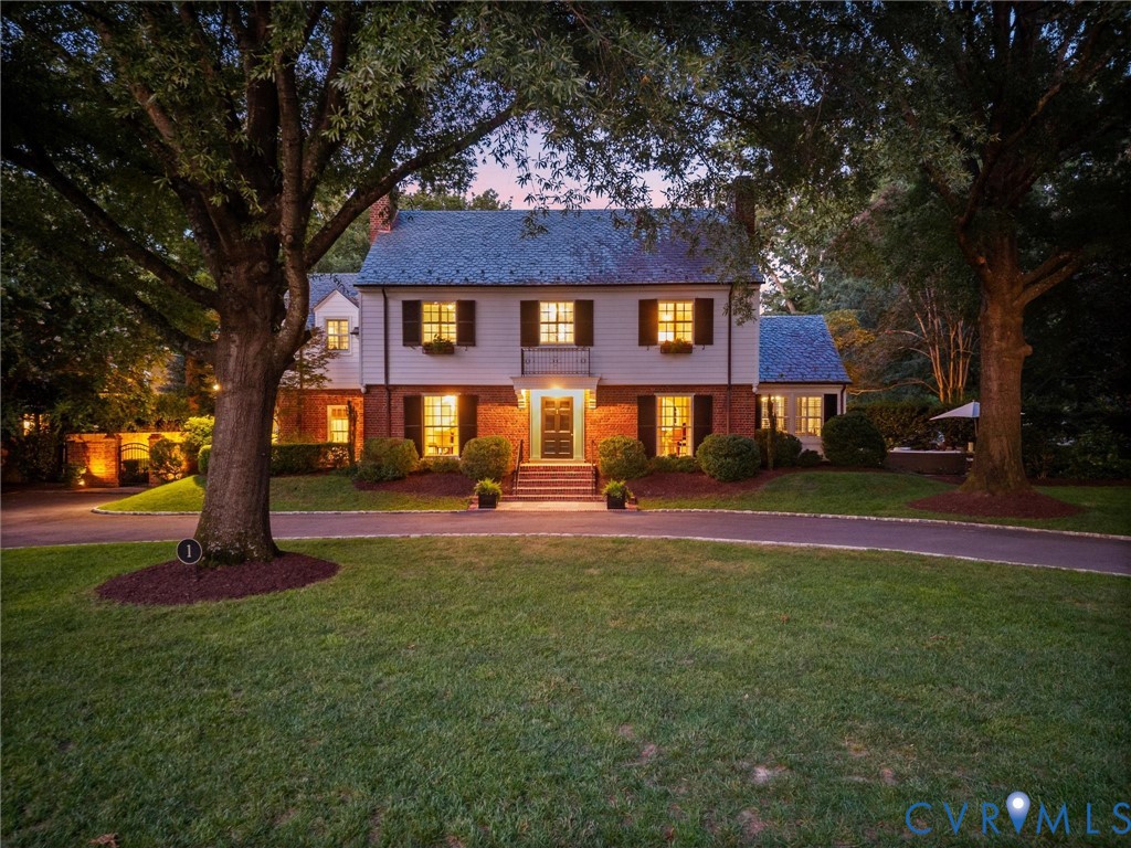 1 Greenway Ln