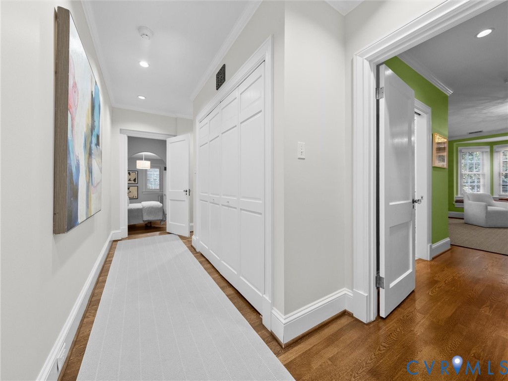 1 Greenway Ln