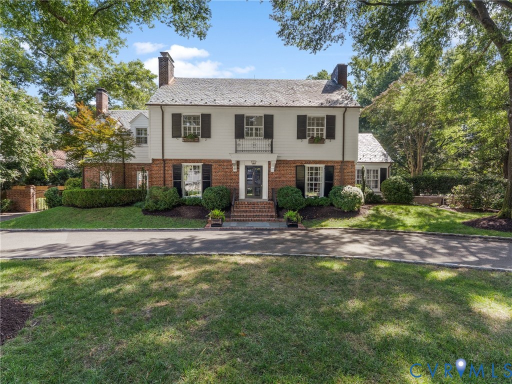 1 Greenway Ln