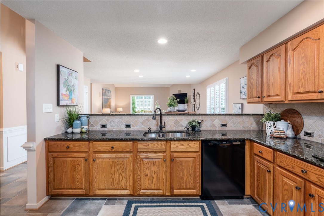 8701 Rockcrest Ct
