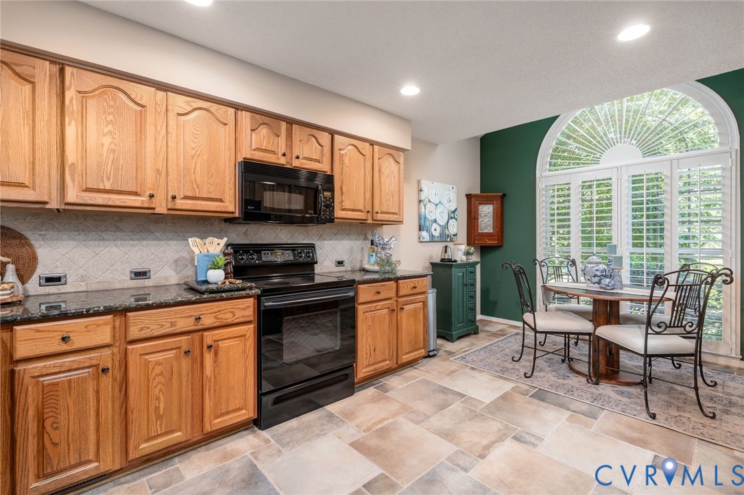 8701 Rockcrest Ct