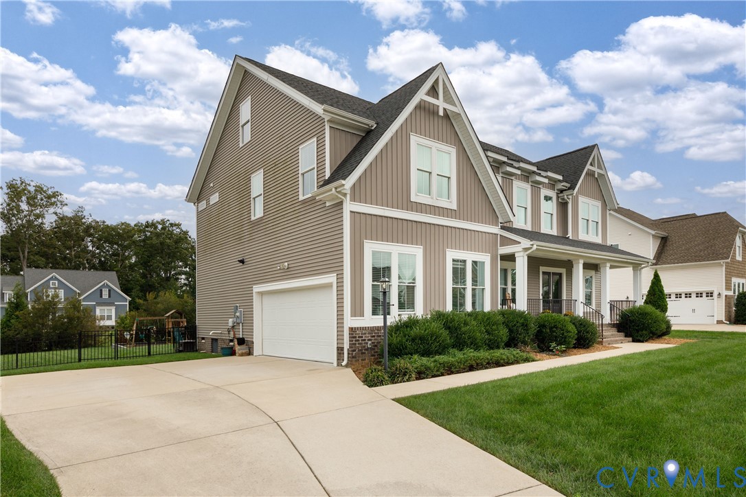 11913 Helmway Ct
