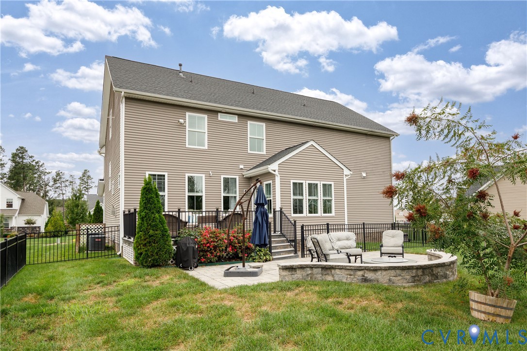 11913 Helmway Ct