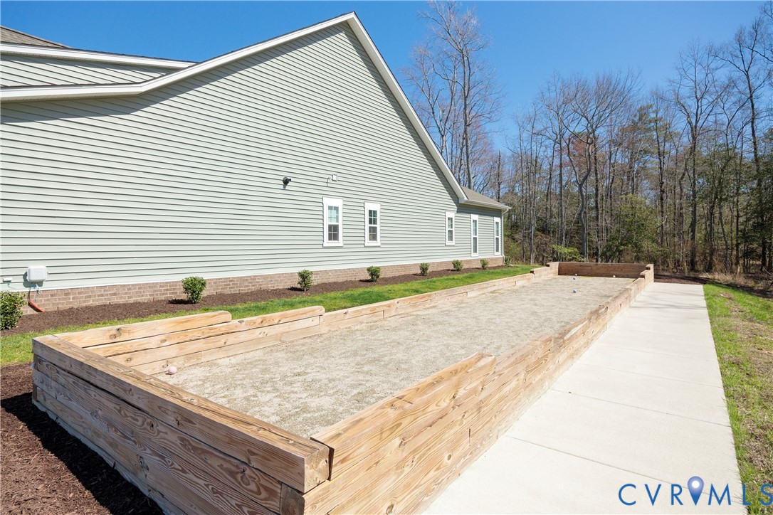 11913 Helmway Ct