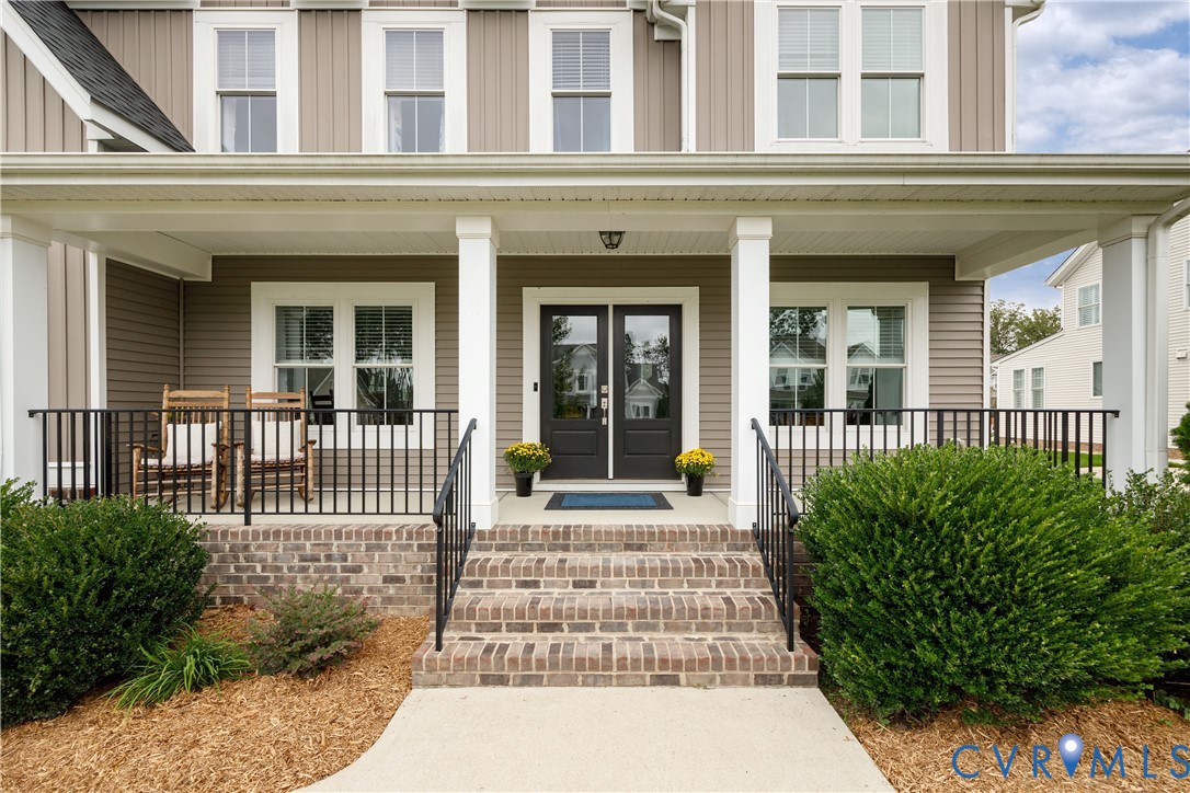 11913 Helmway Ct