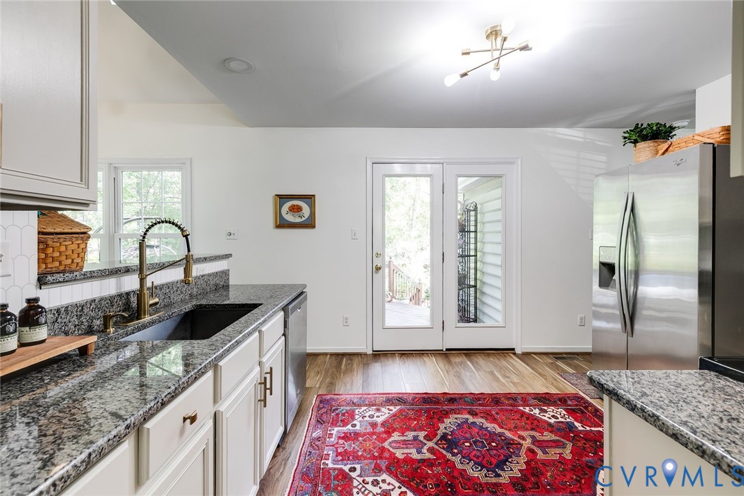 5208 Linsey Lakes Dr