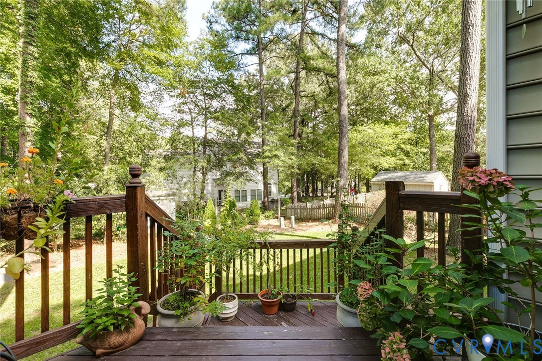 5208 Linsey Lakes Dr