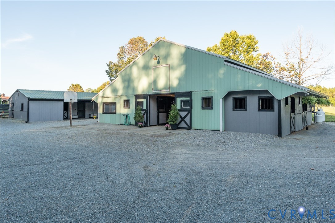 639 Sandy Point Rd