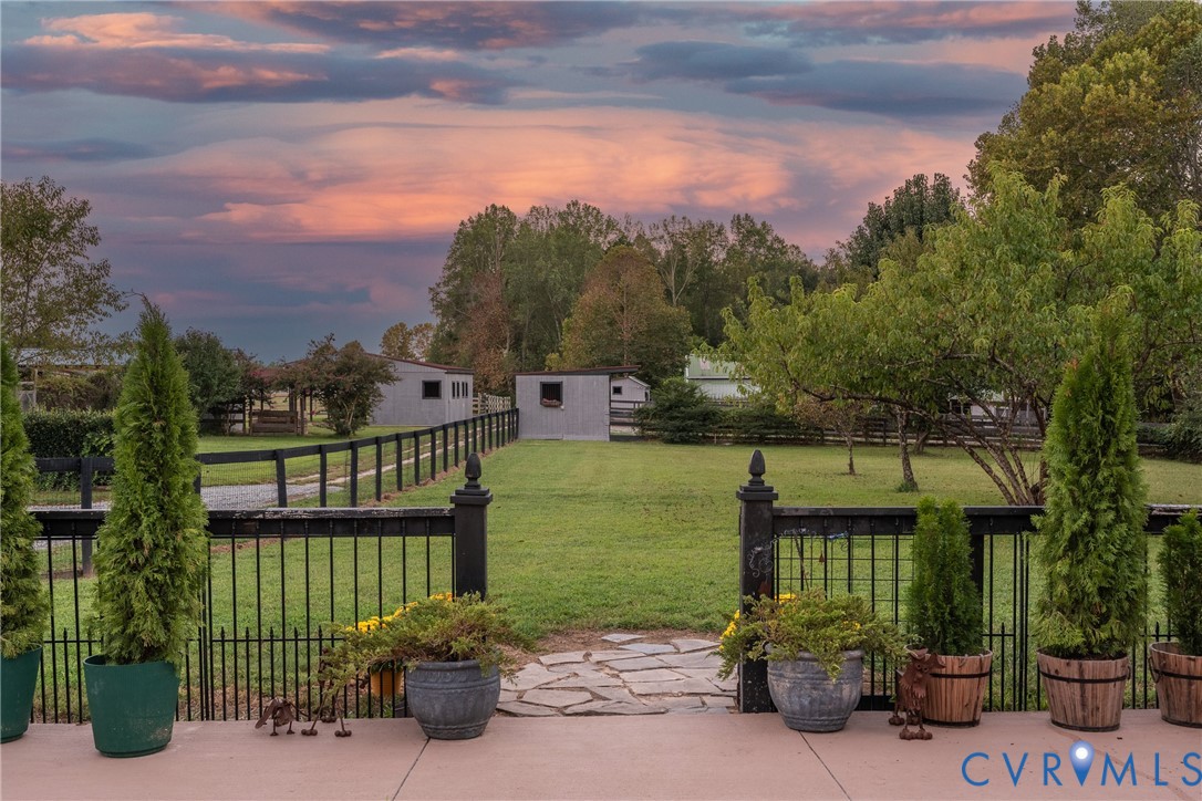 639 Sandy Point Rd