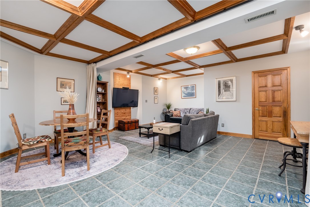 639 Sandy Point Rd