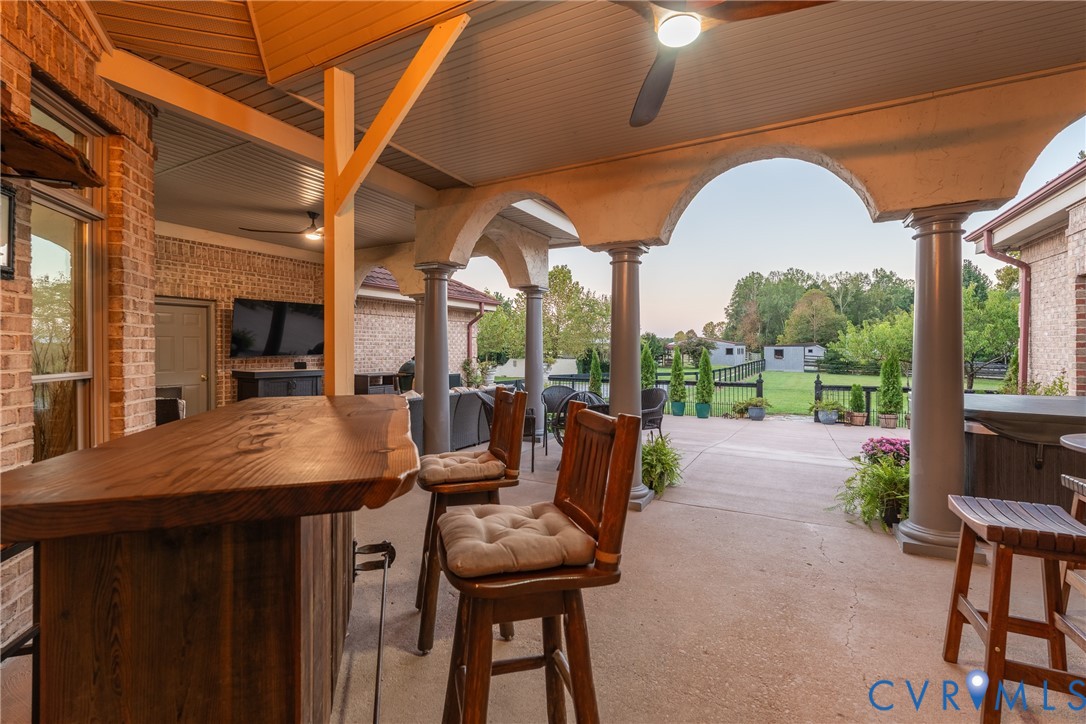 639 Sandy Point Rd