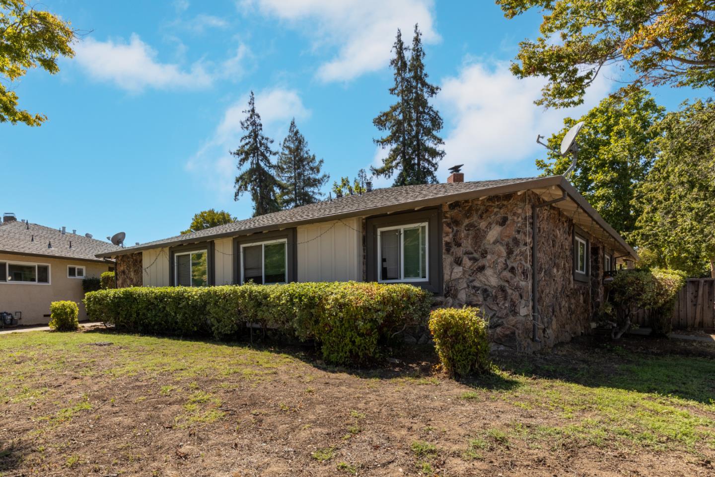 2531 Skylark DR