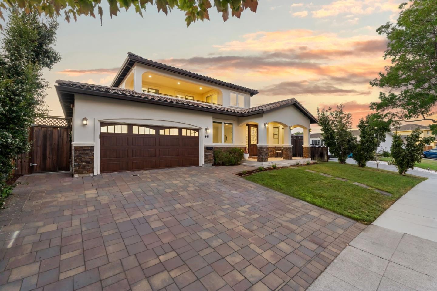 891 East Estates Drive