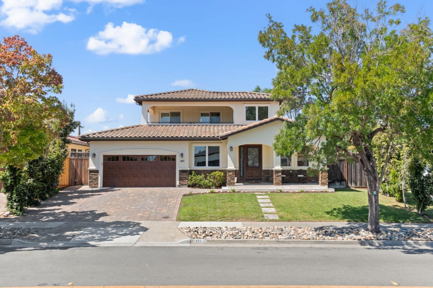 891 East Estates Drive