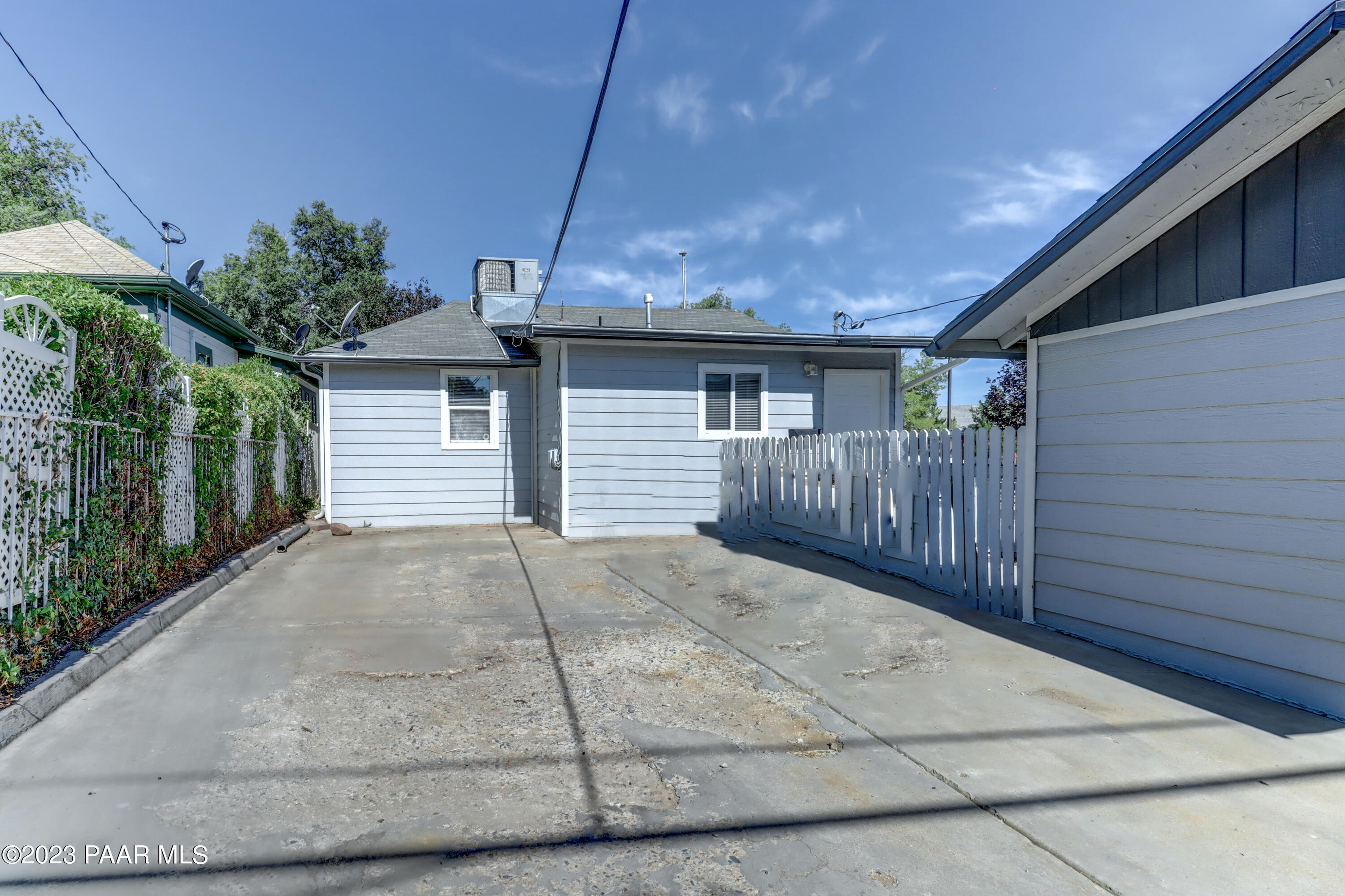 349 N Alarcon Street
