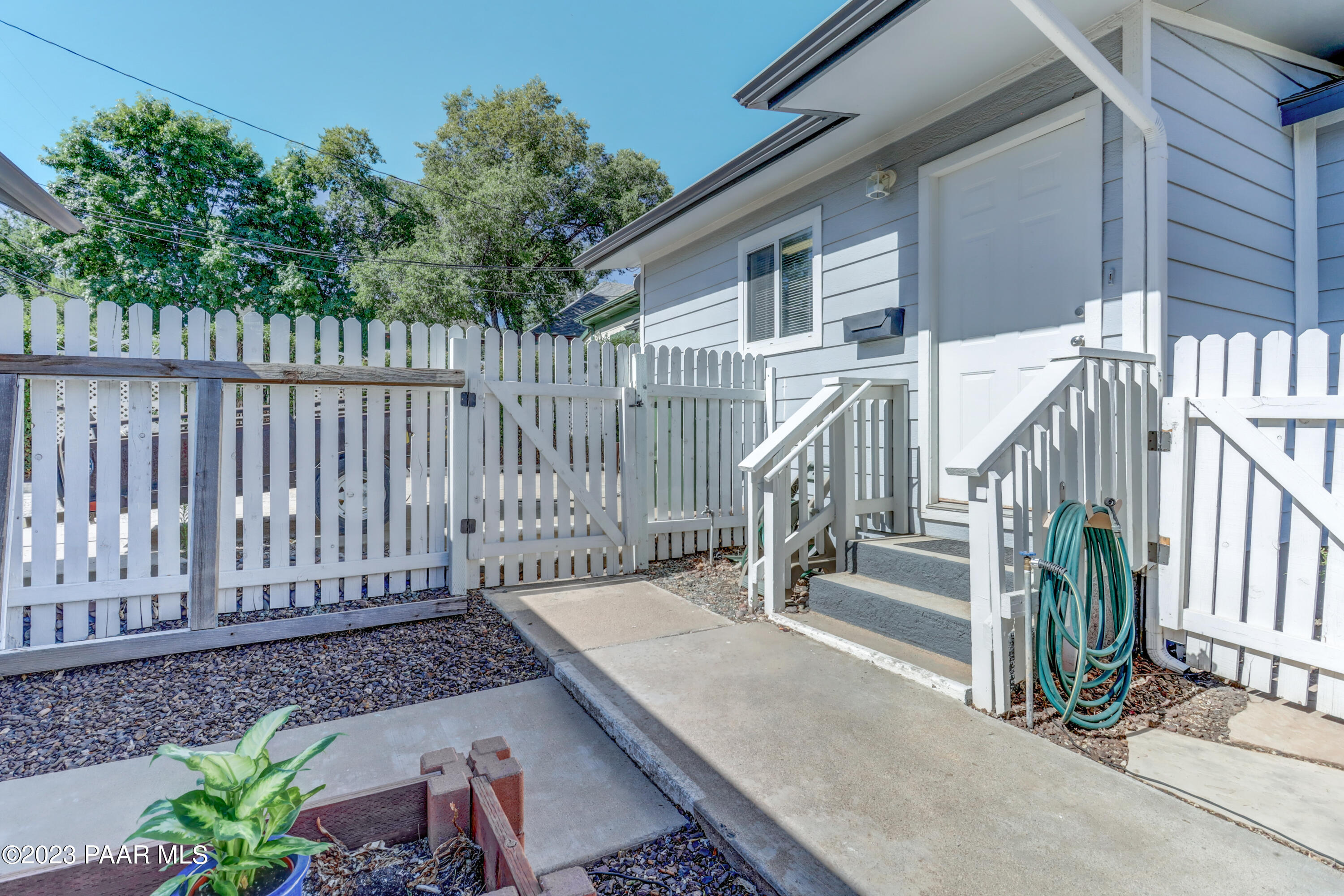 349 N Alarcon Street