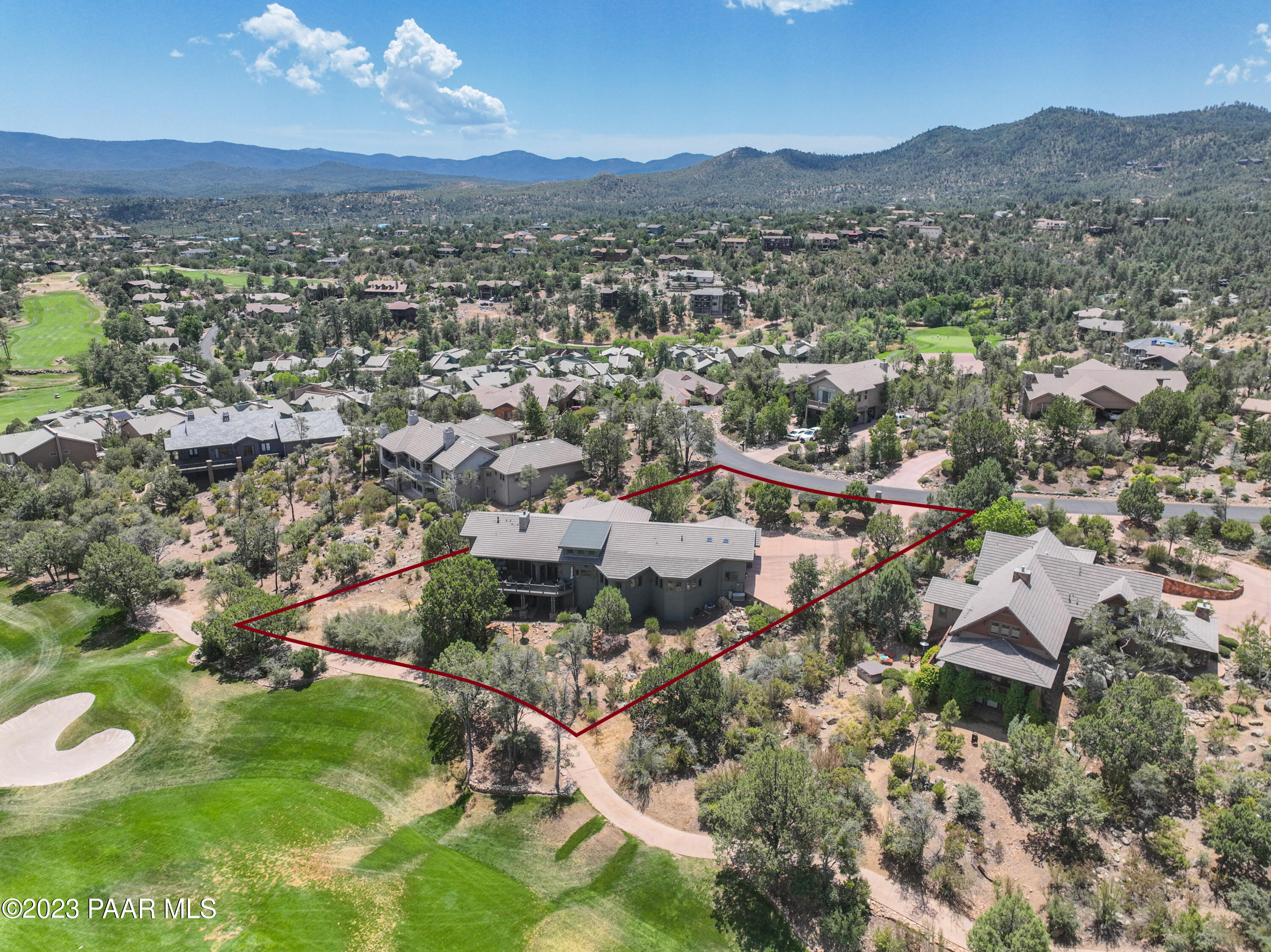 665 Woodridge Lane