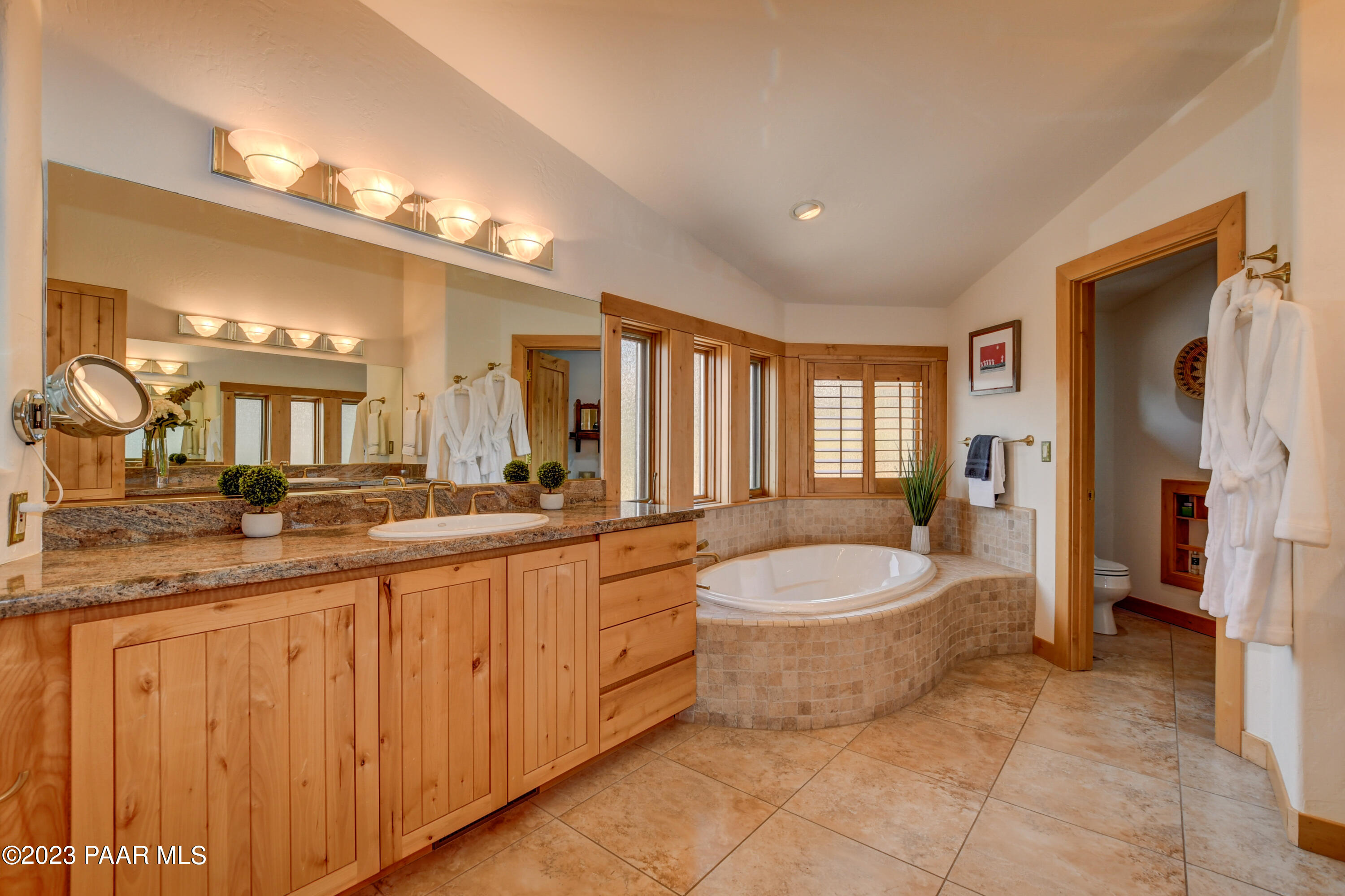 665 Woodridge Lane