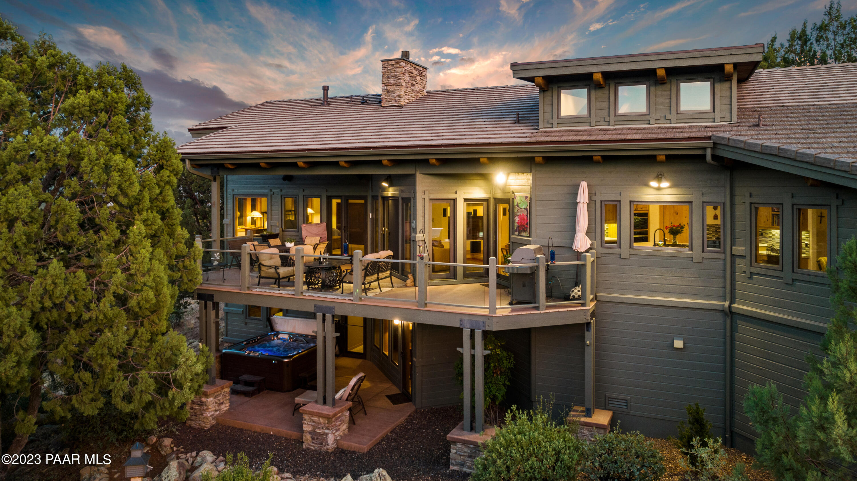 665 Woodridge Lane