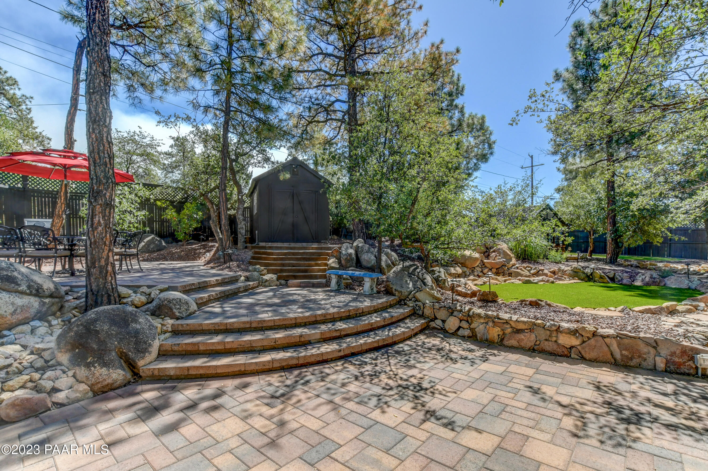 759 W Pine Knoll Drive