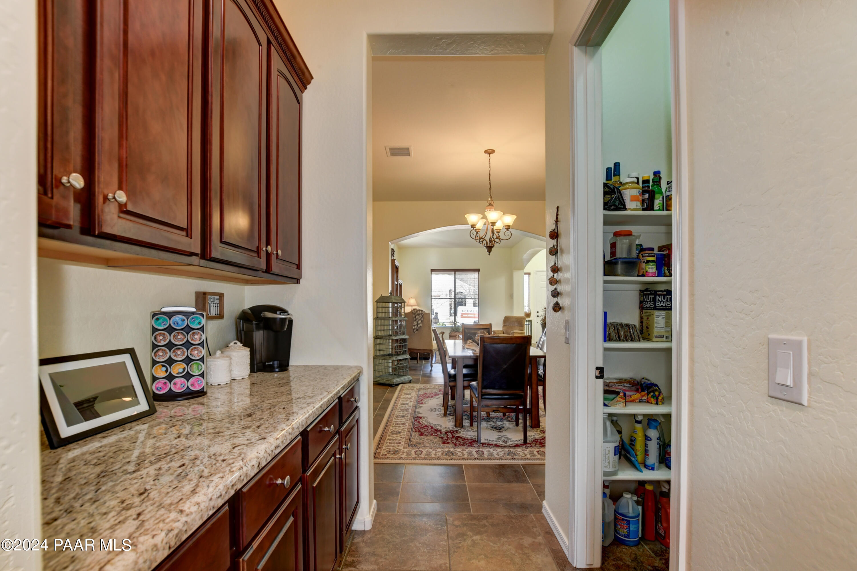 7590 E Traders Trail