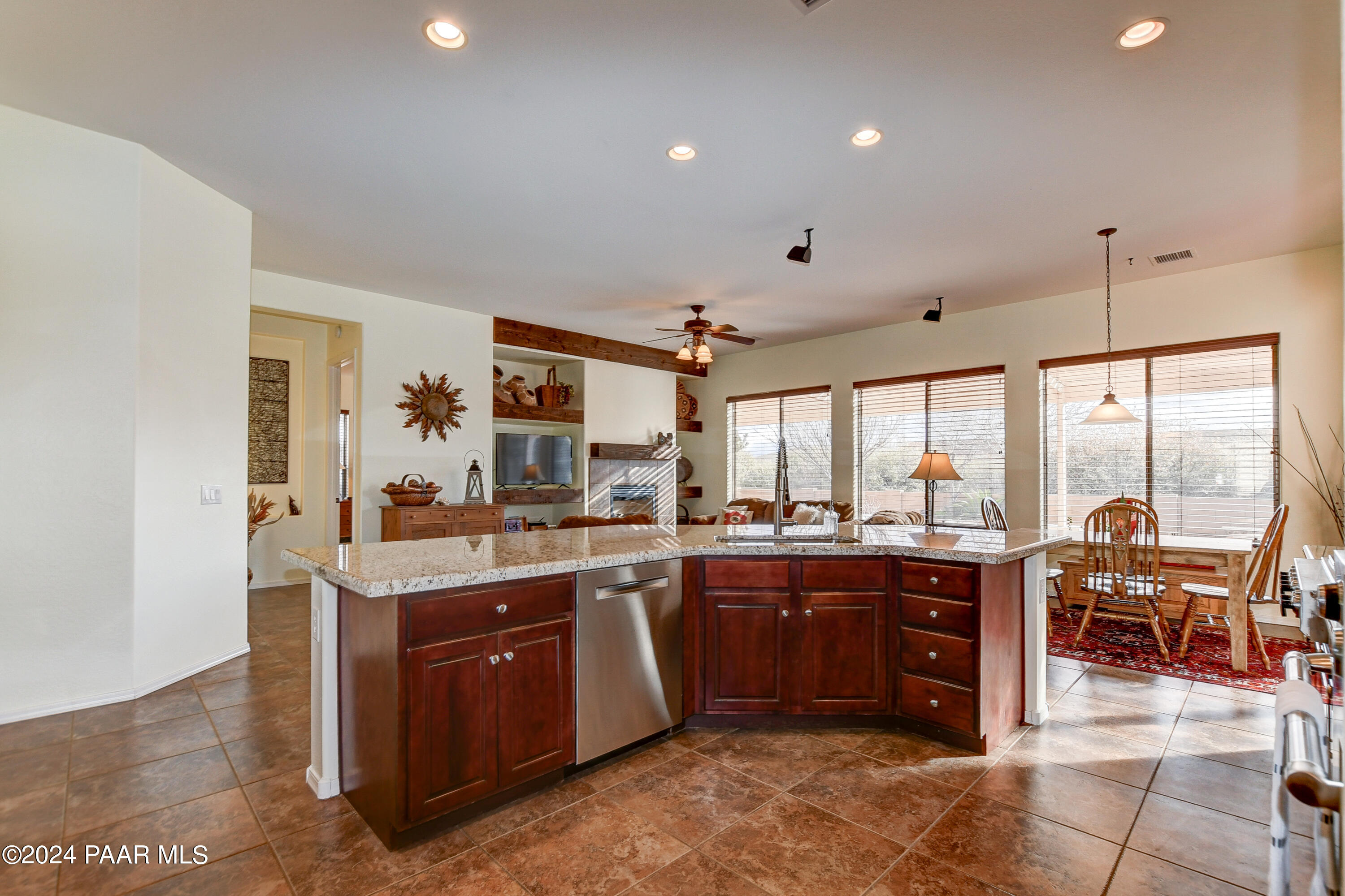 7590 E Traders Trail