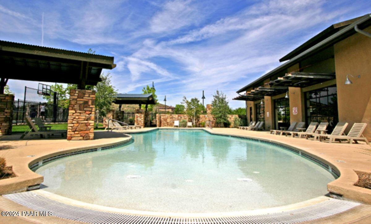 7590 E Traders Trail
