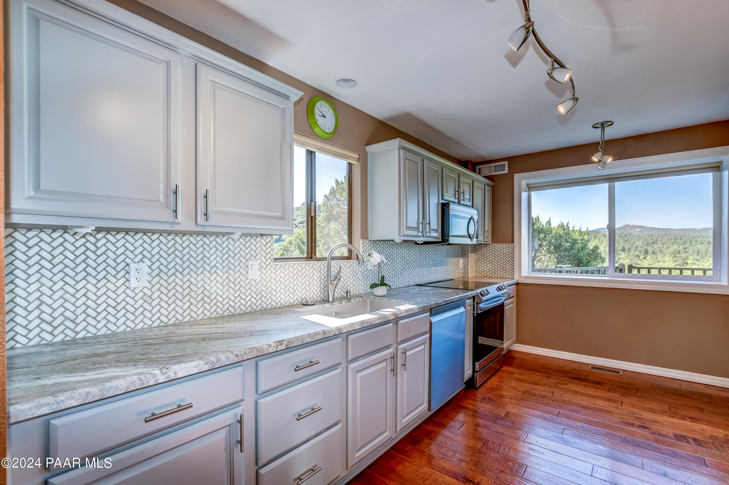 1370 Solar Heights Drive