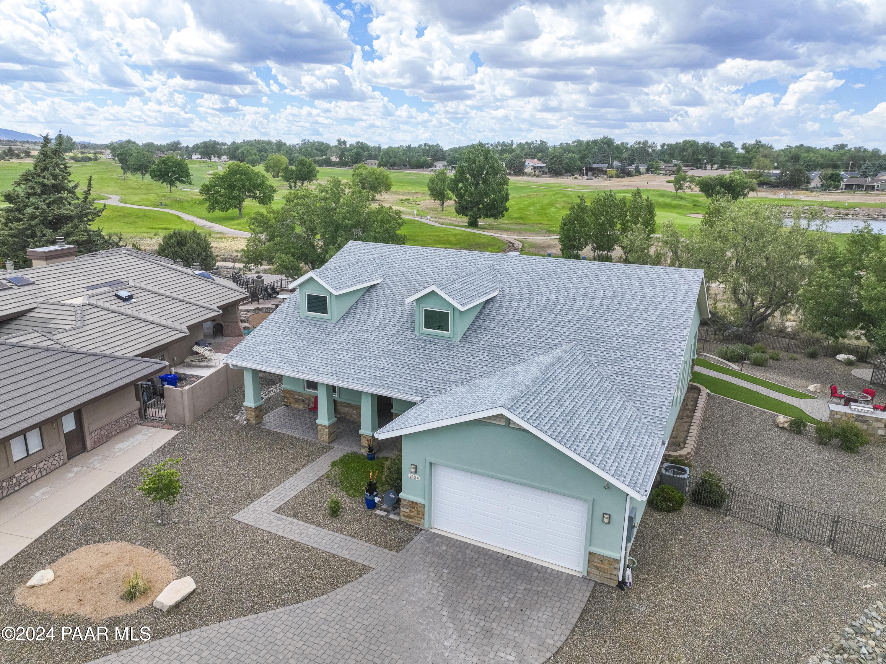 2124 Golf Links Drive