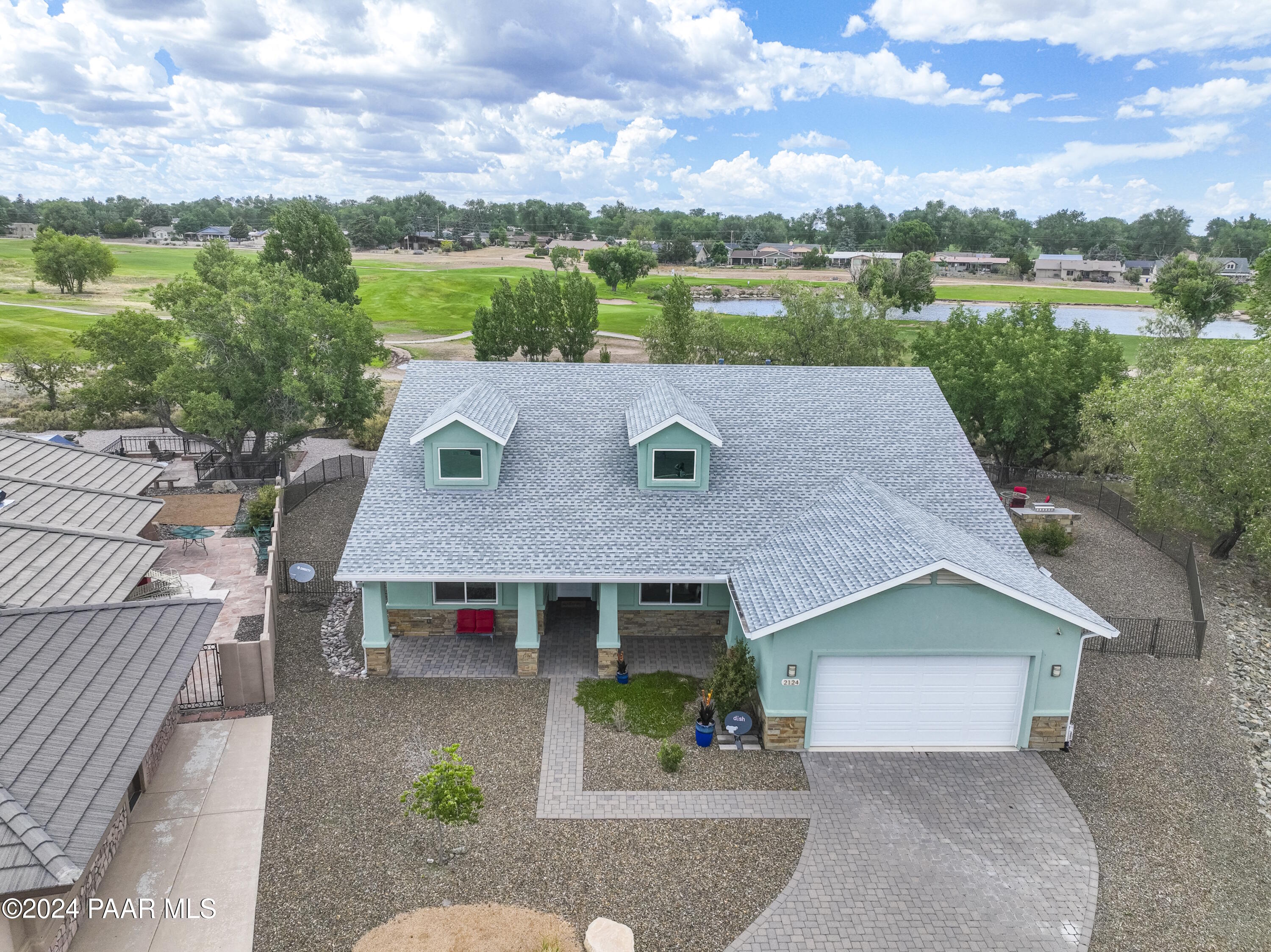 2124 Golf Links Drive
