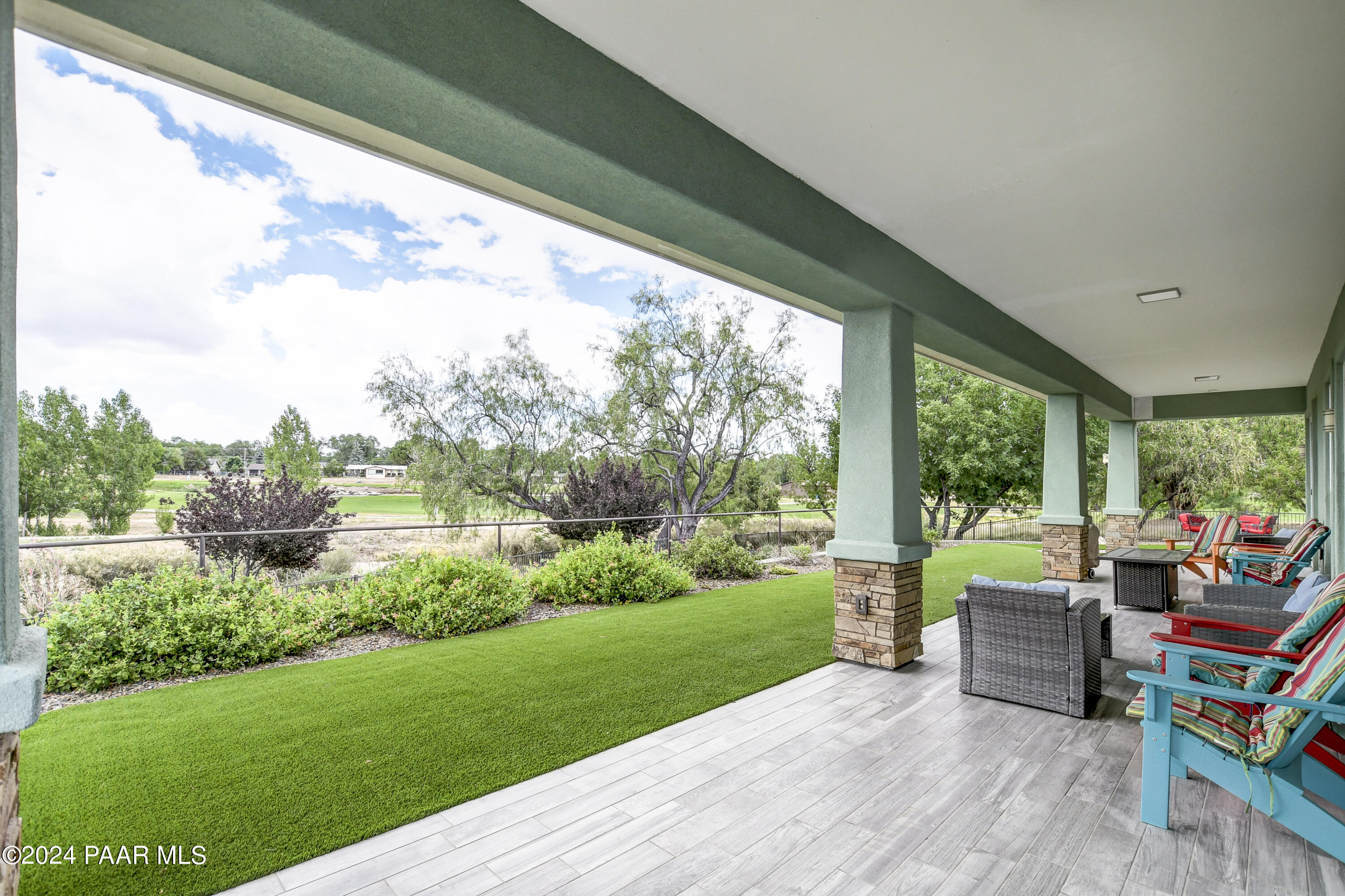 2124 Golf Links Drive