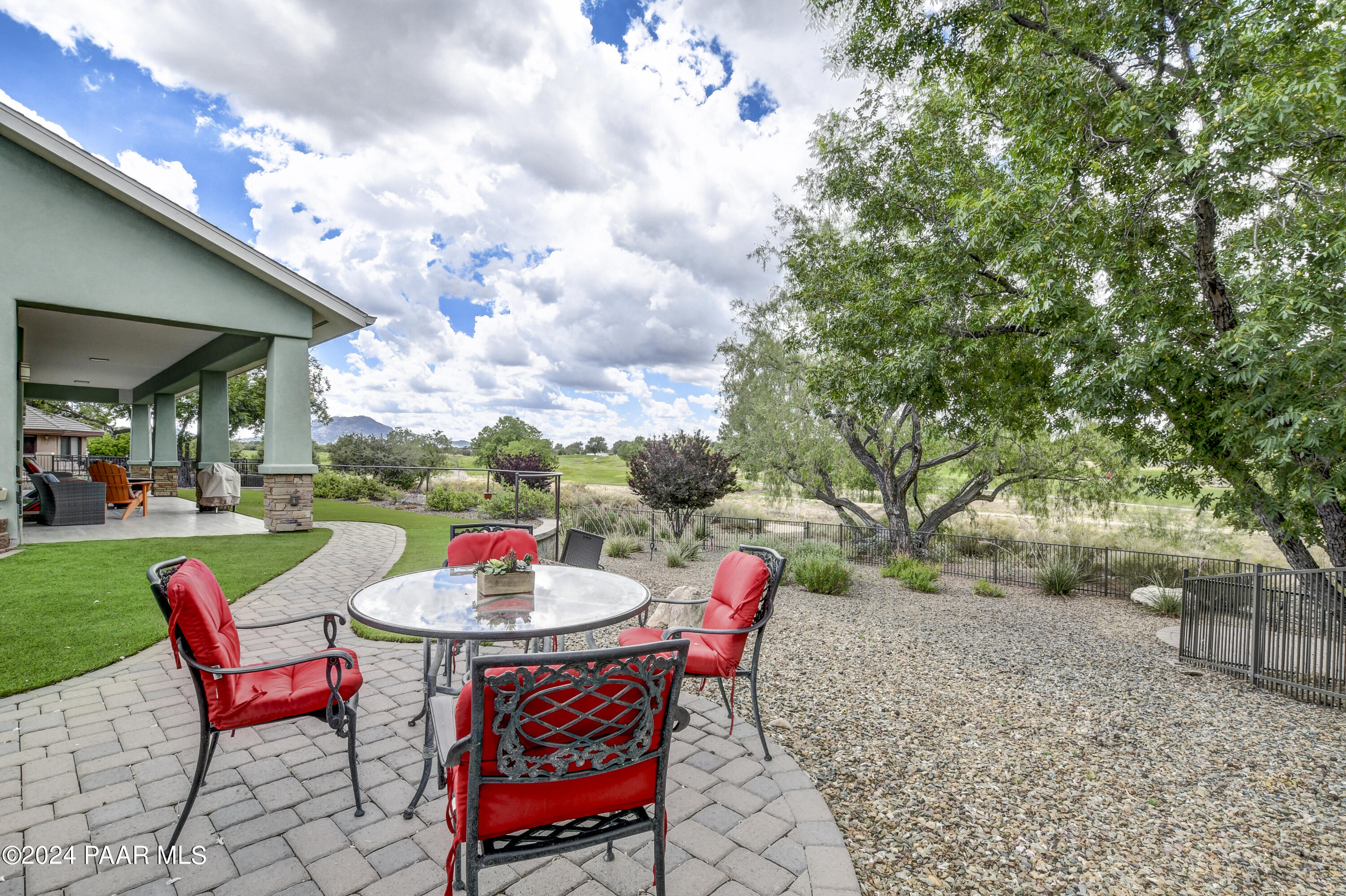 2124 Golf Links Drive