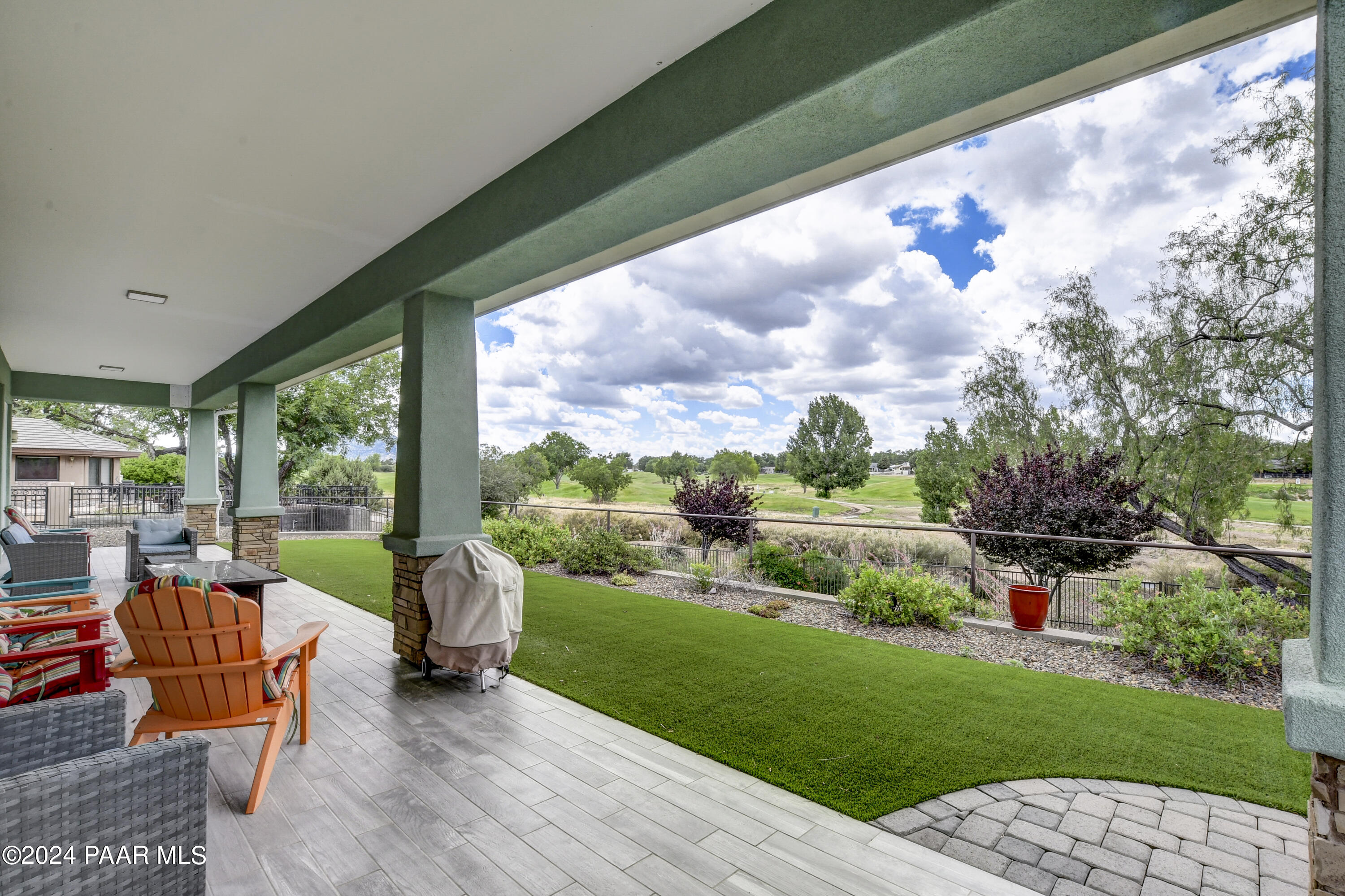 2124 Golf Links Drive