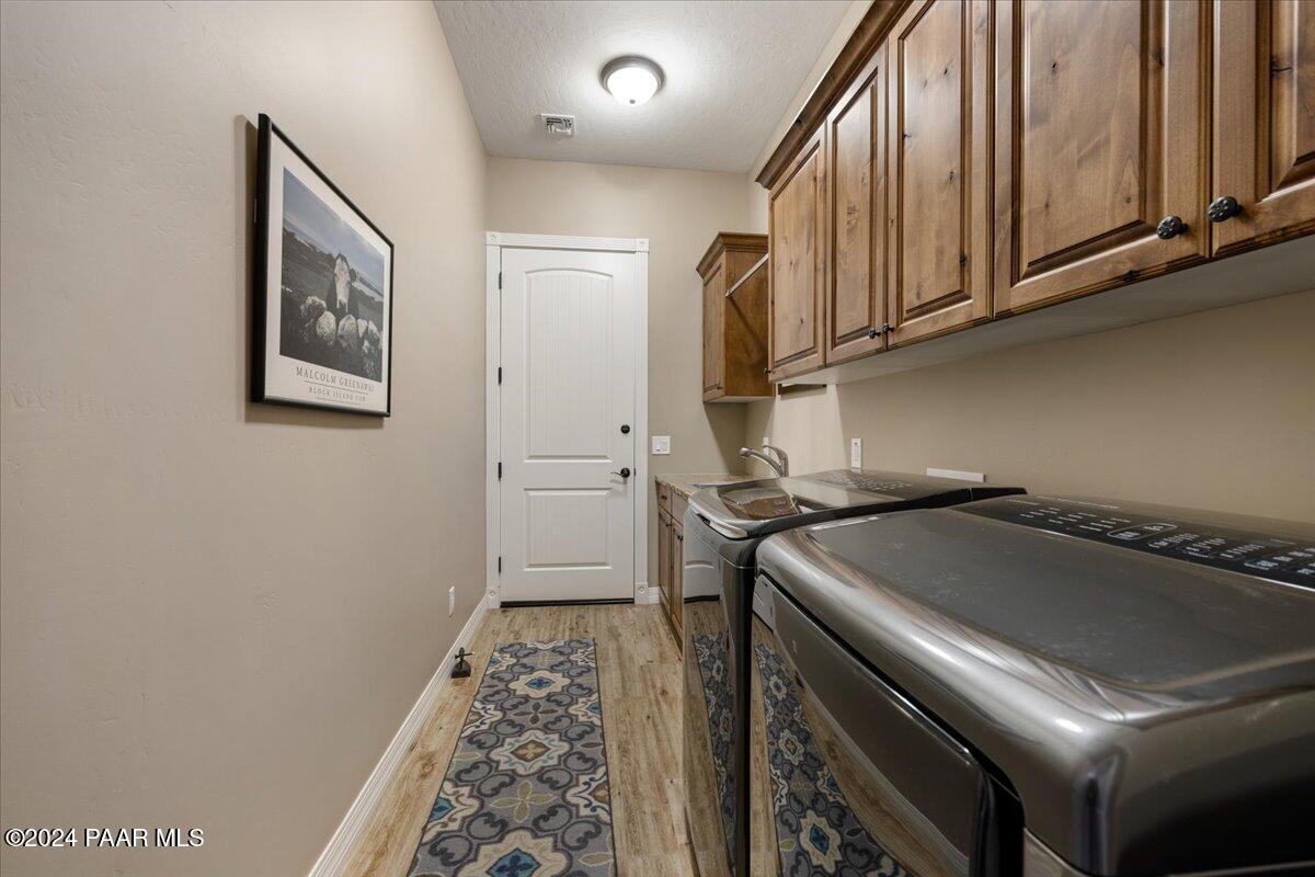 1420 Ridgewood Drive
