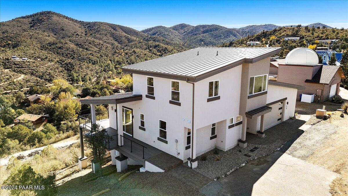 630 W Robinson Drive