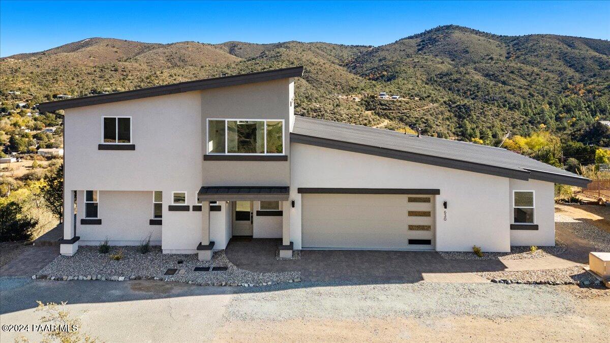 630 W Robinson Drive