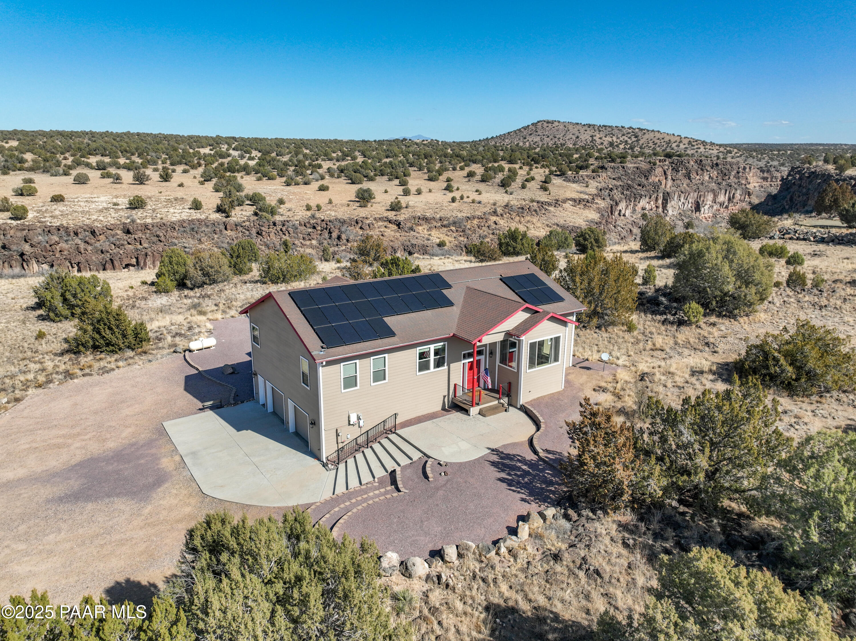 21645 N Hackamore Ln