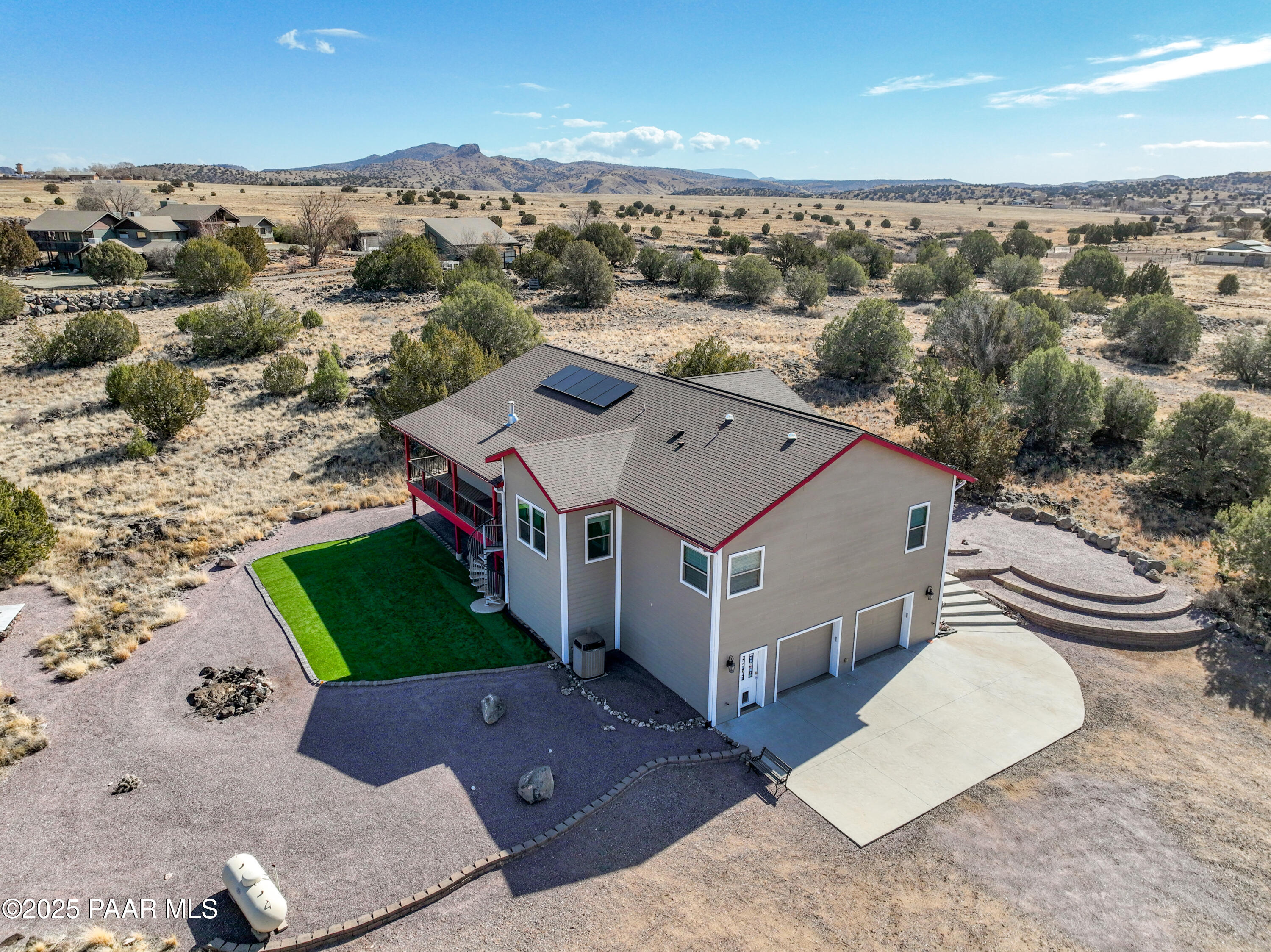 21645 N Hackamore Ln