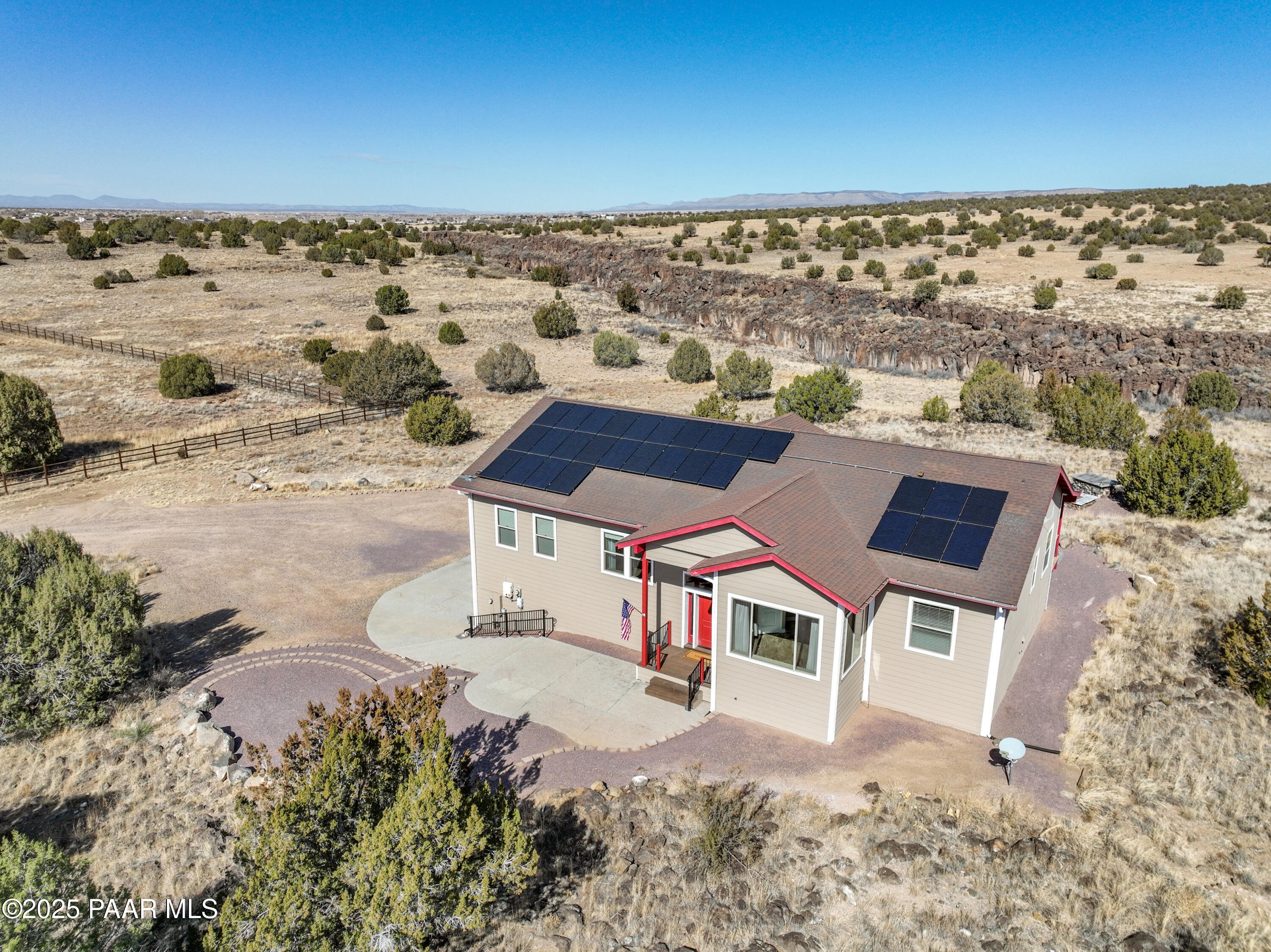 21645 N Hackamore Ln