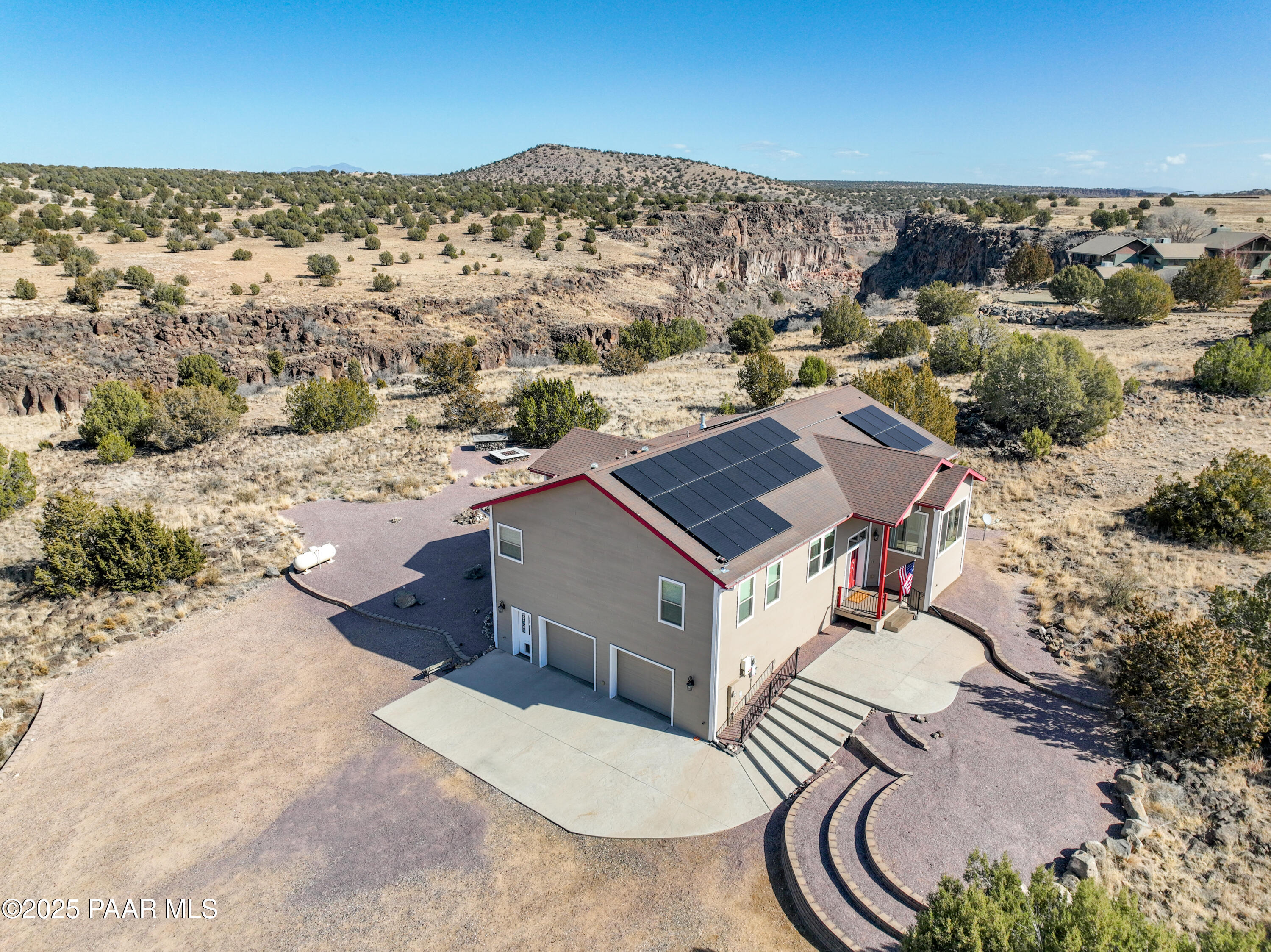 21645 N Hackamore Ln
