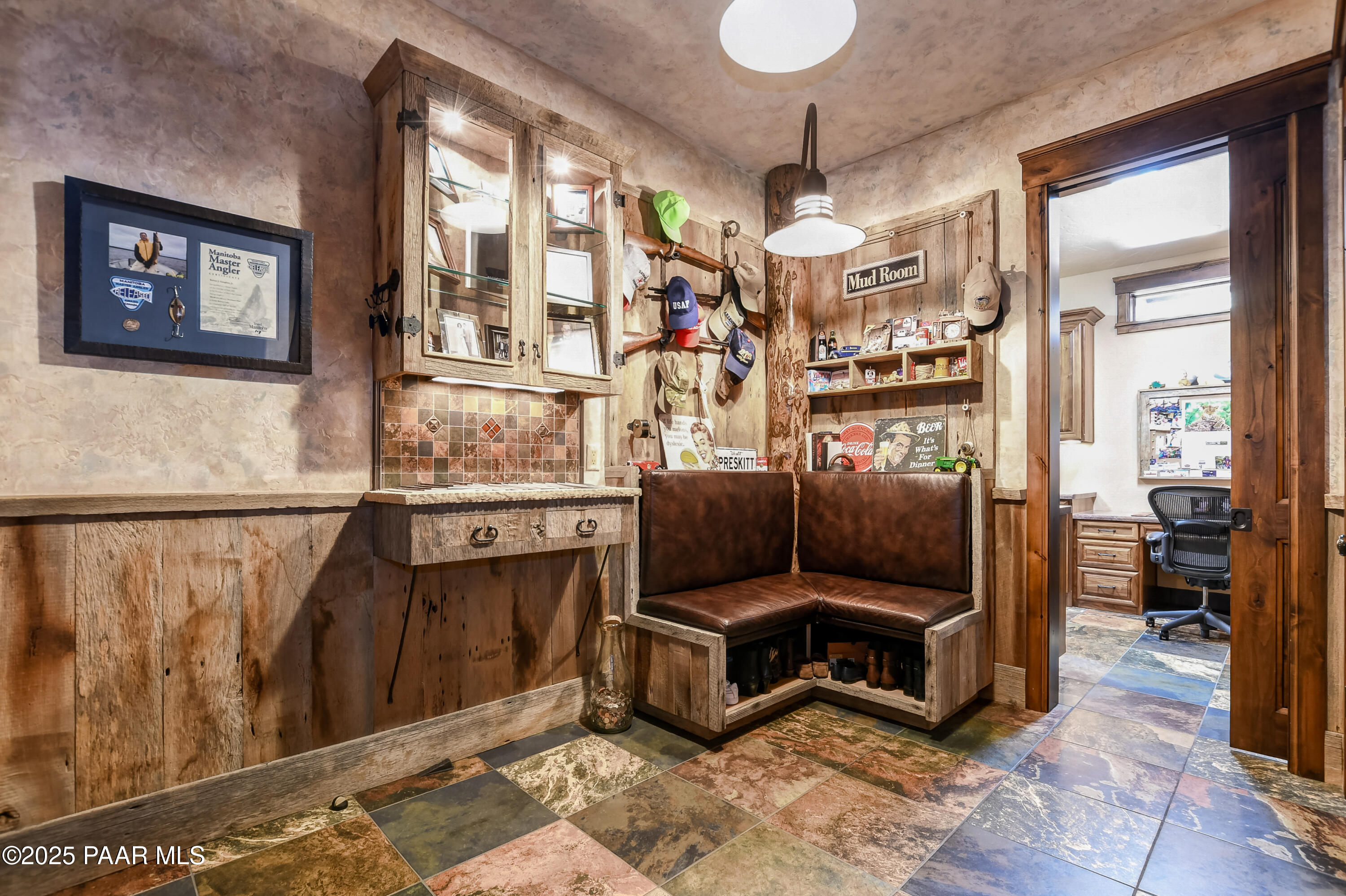744 Woodridge Lane