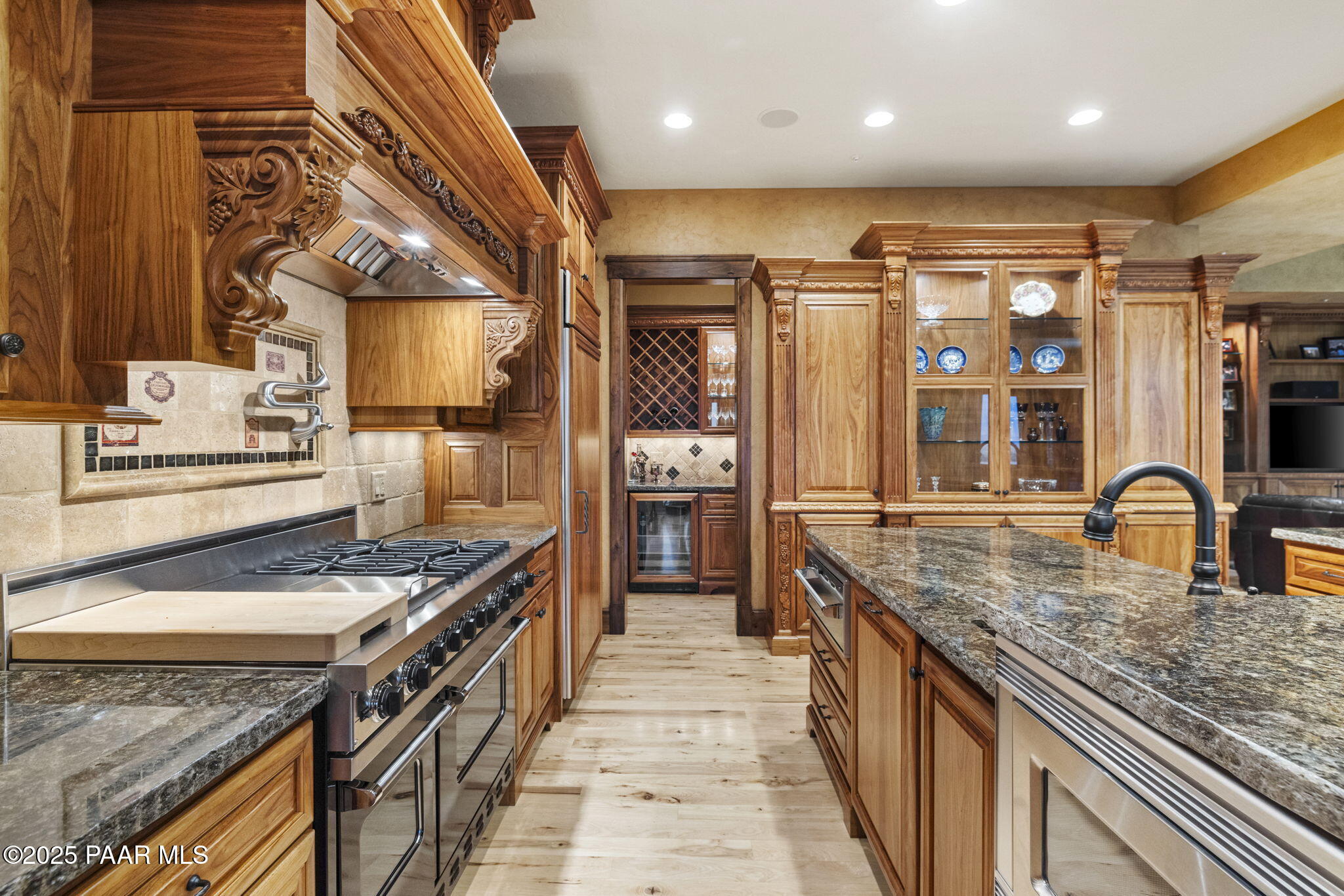 744 Woodridge Lane