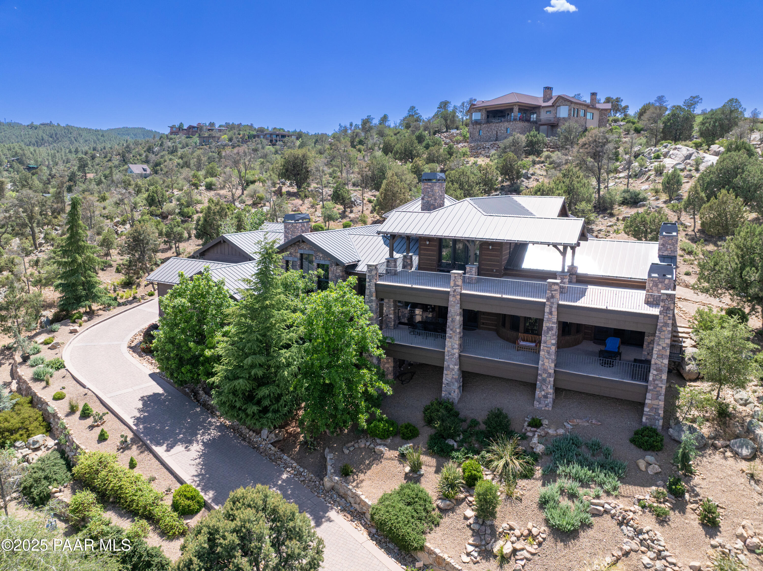 744 Woodridge Lane