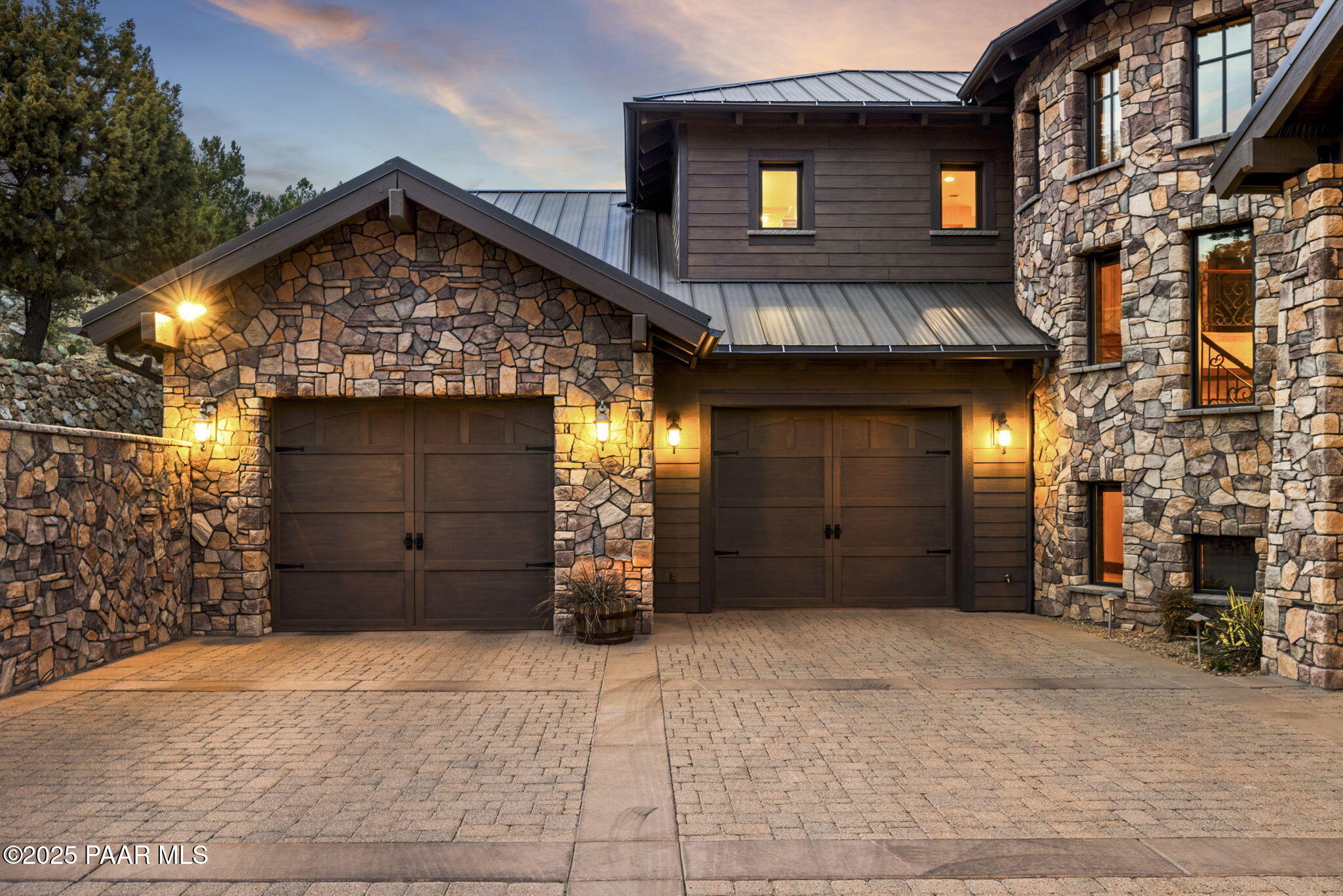 744 Woodridge Lane