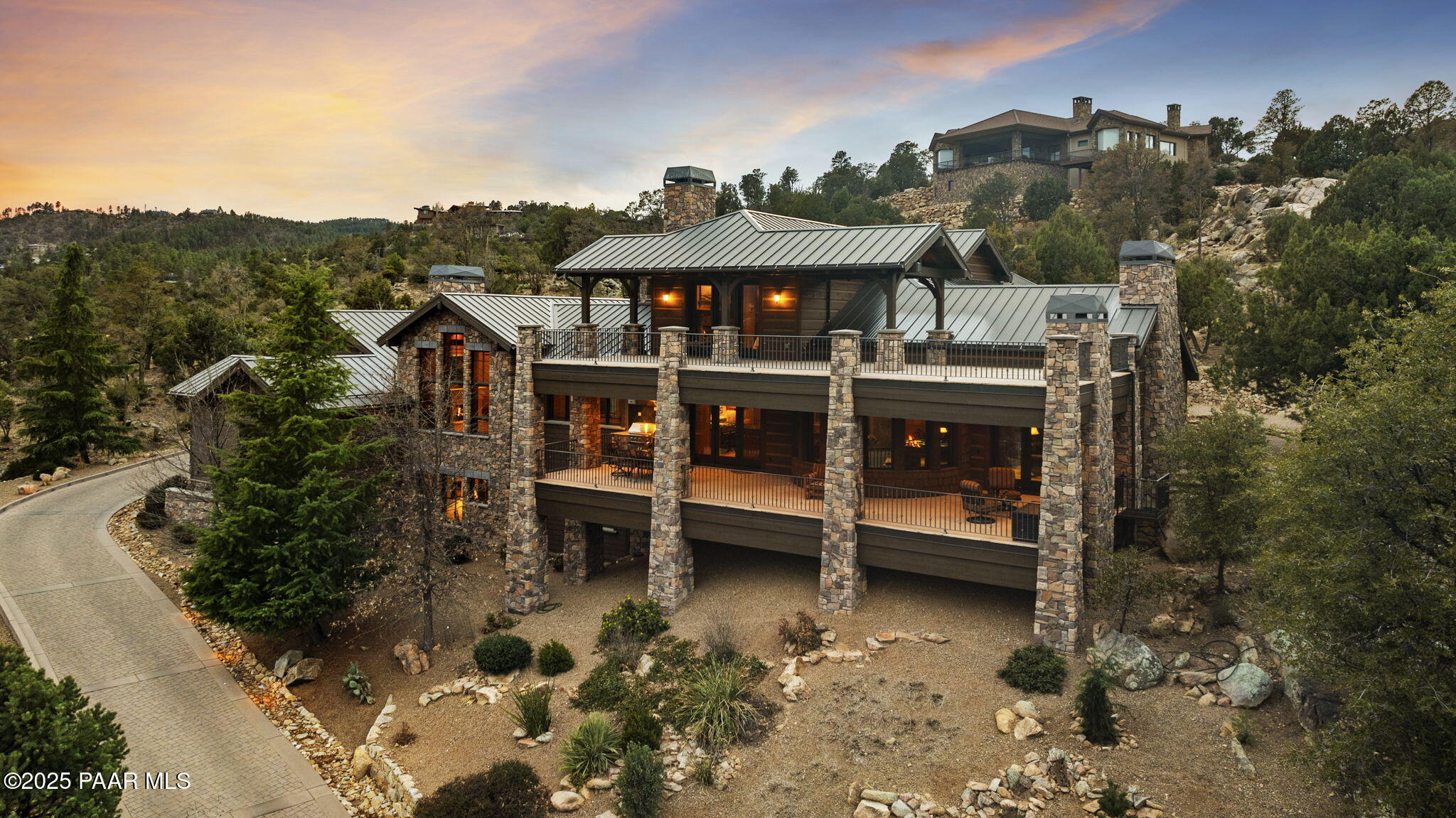 744 Woodridge Lane