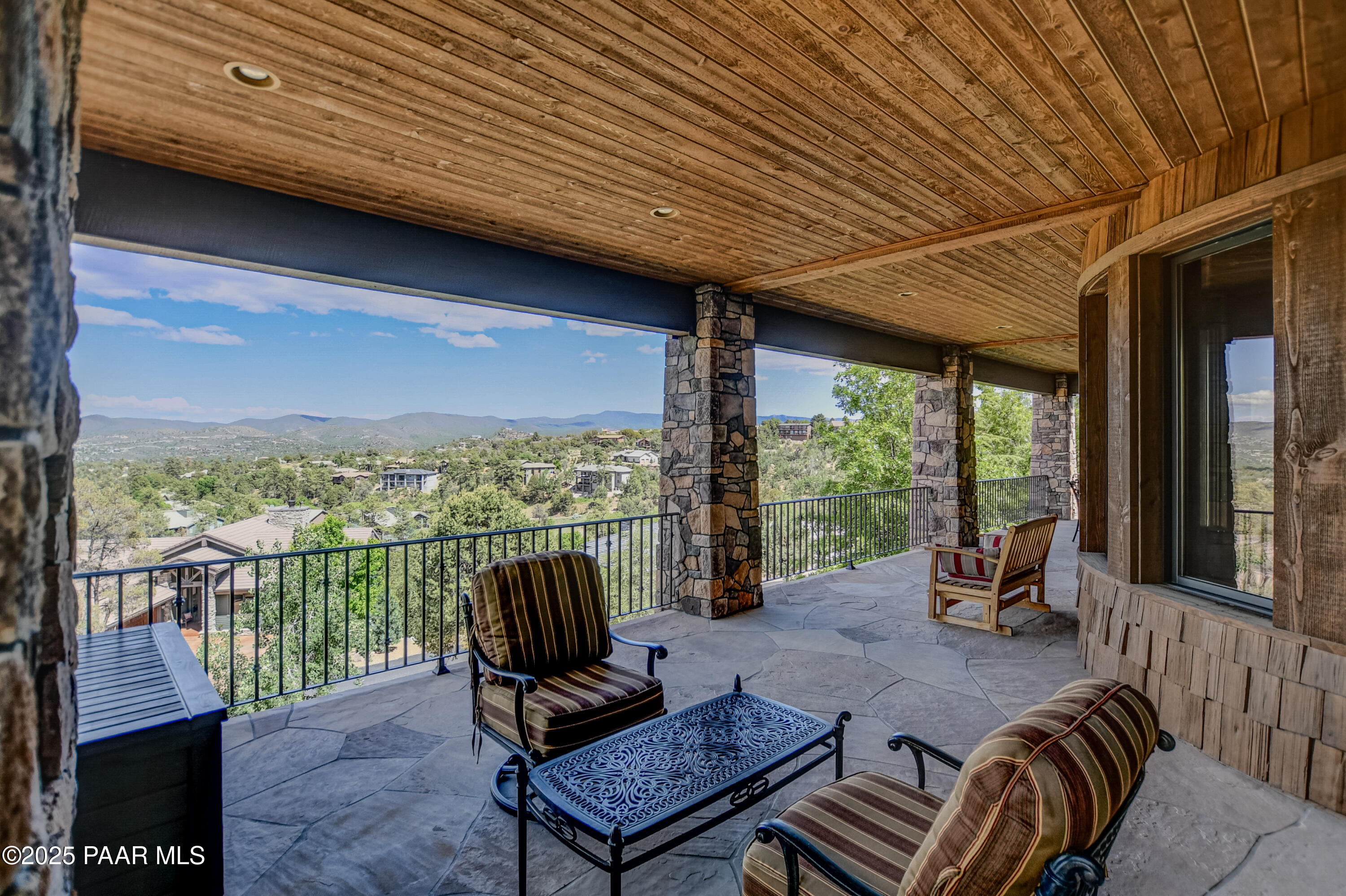 744 Woodridge Lane